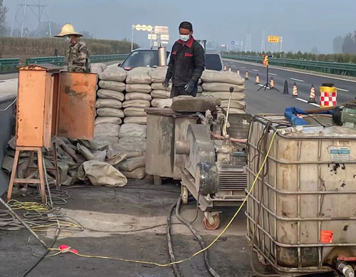 利通高速路病害处理